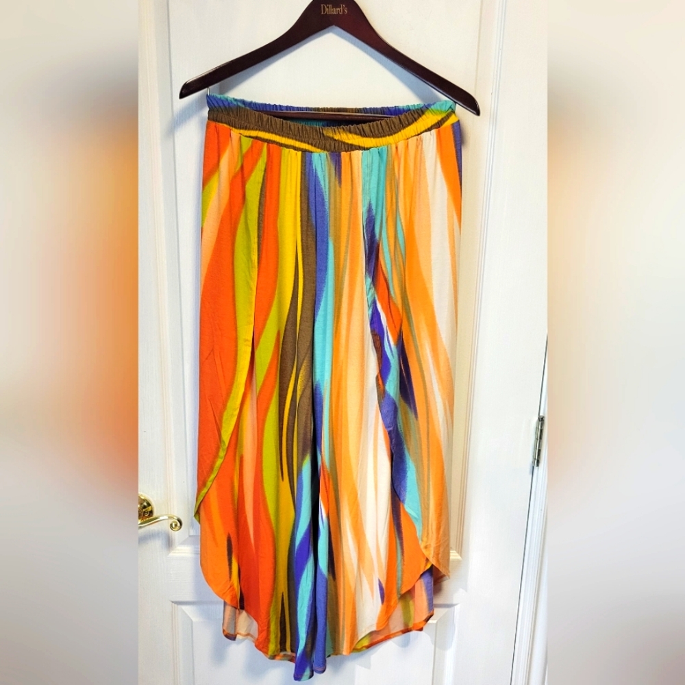 White Birch tulip hem pants NWOT